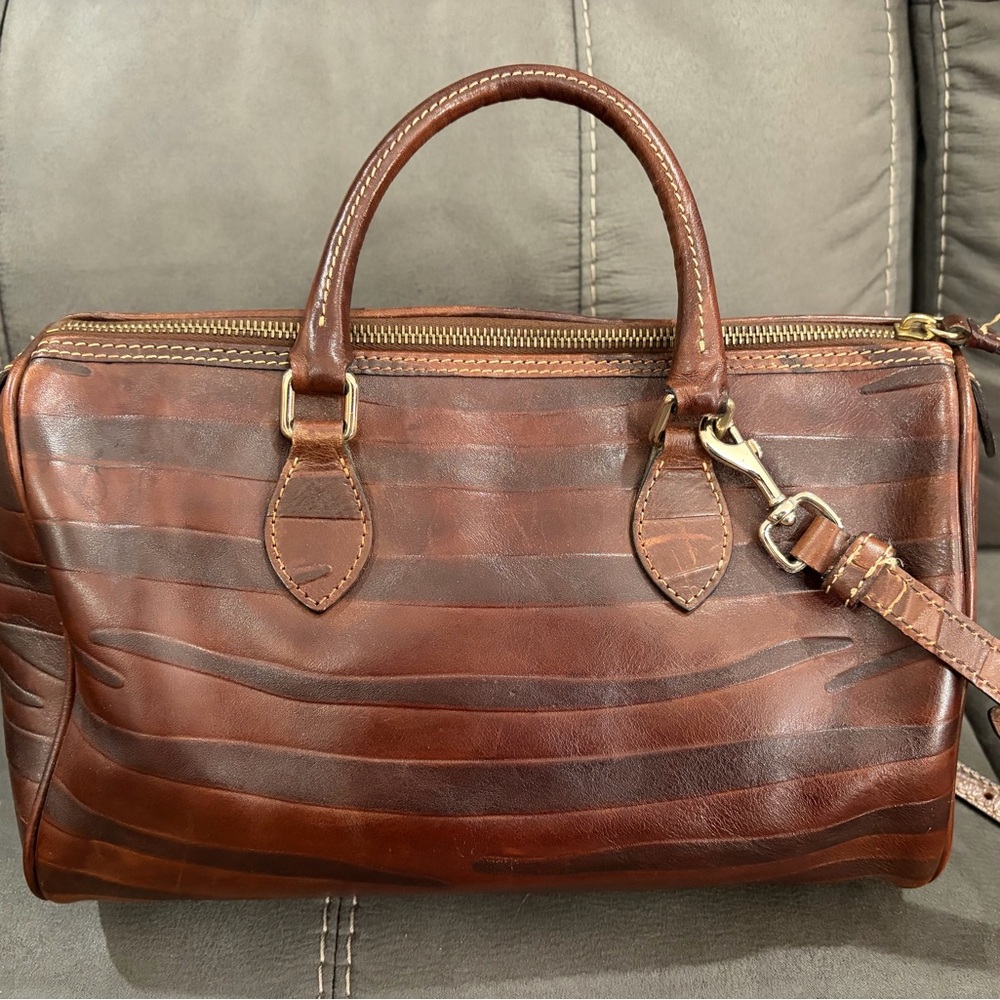 SOLD Dooney & Bourke Tiger Brown Leather Duffel Bag - Picture 3 of 16
